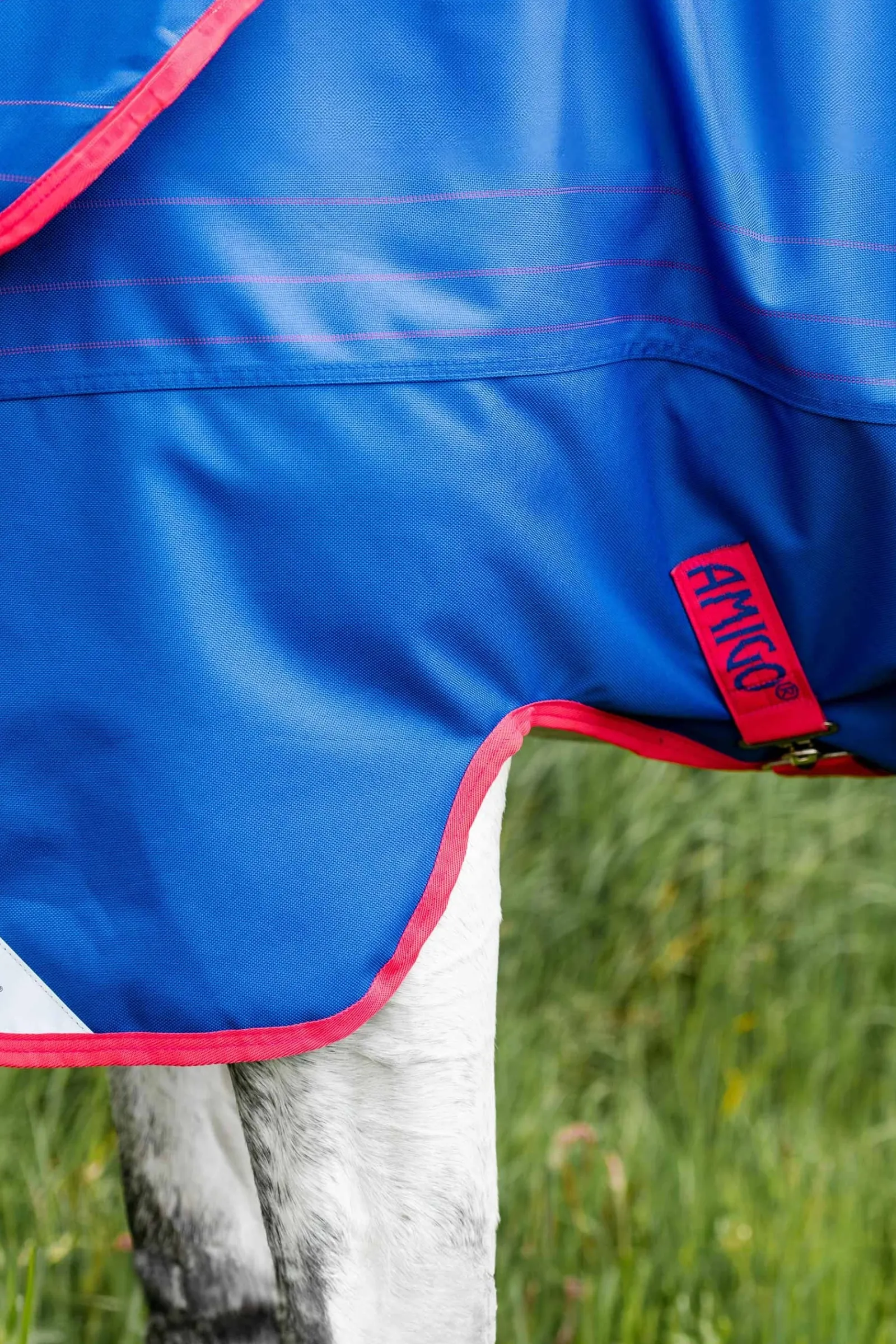 Horseware Amigo Bravo 12 Reflectech Plus Weidedecke mit abnehmbarem Halsteil, 250g* Mittelschwere & Schwere Winterdecken