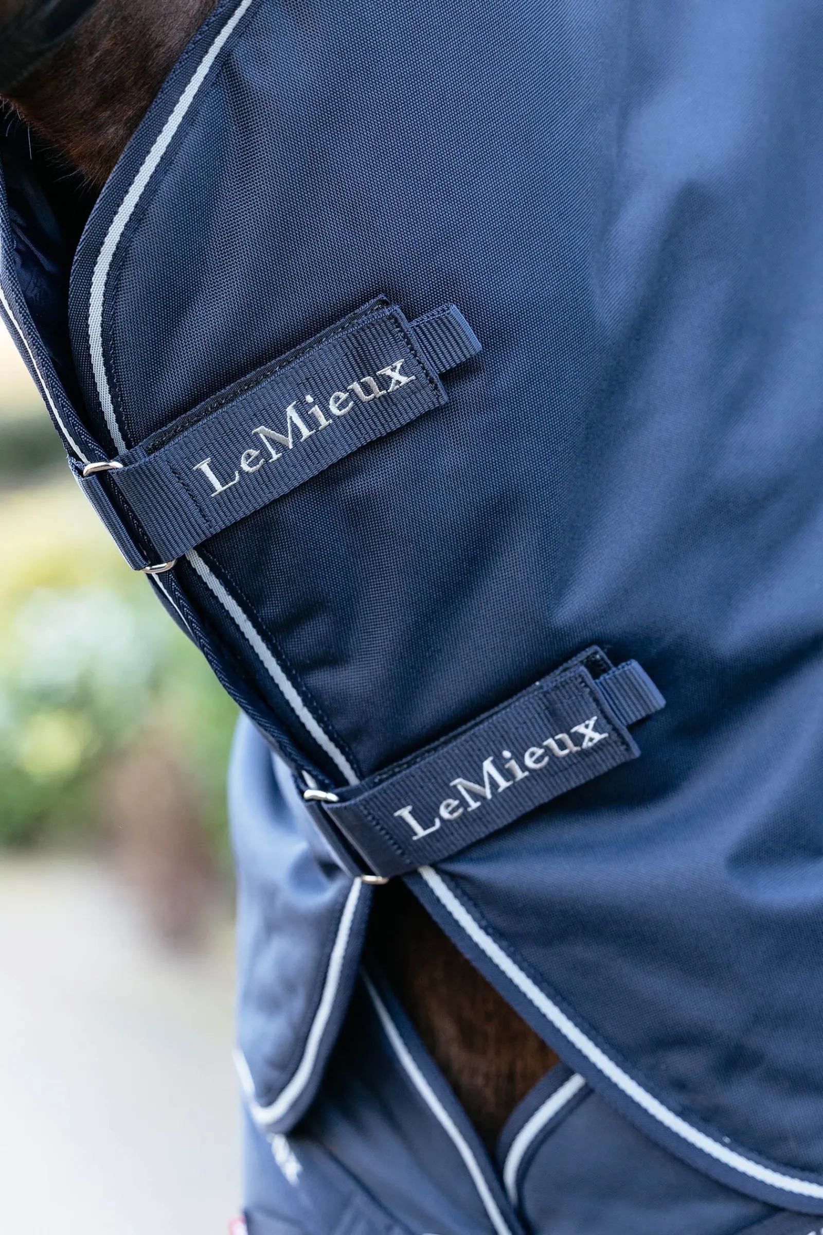 LeMieux Arika Storm-Tek Weidedecke mit abnehmbarem Halsteil, 50 g* Leichte Weidedecken