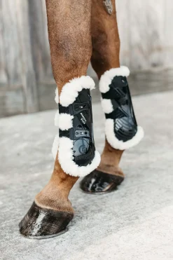 Kentucky Horsewear Bamboo Elastik Gamaschen mit veganem Lammfell* Gamaschen
