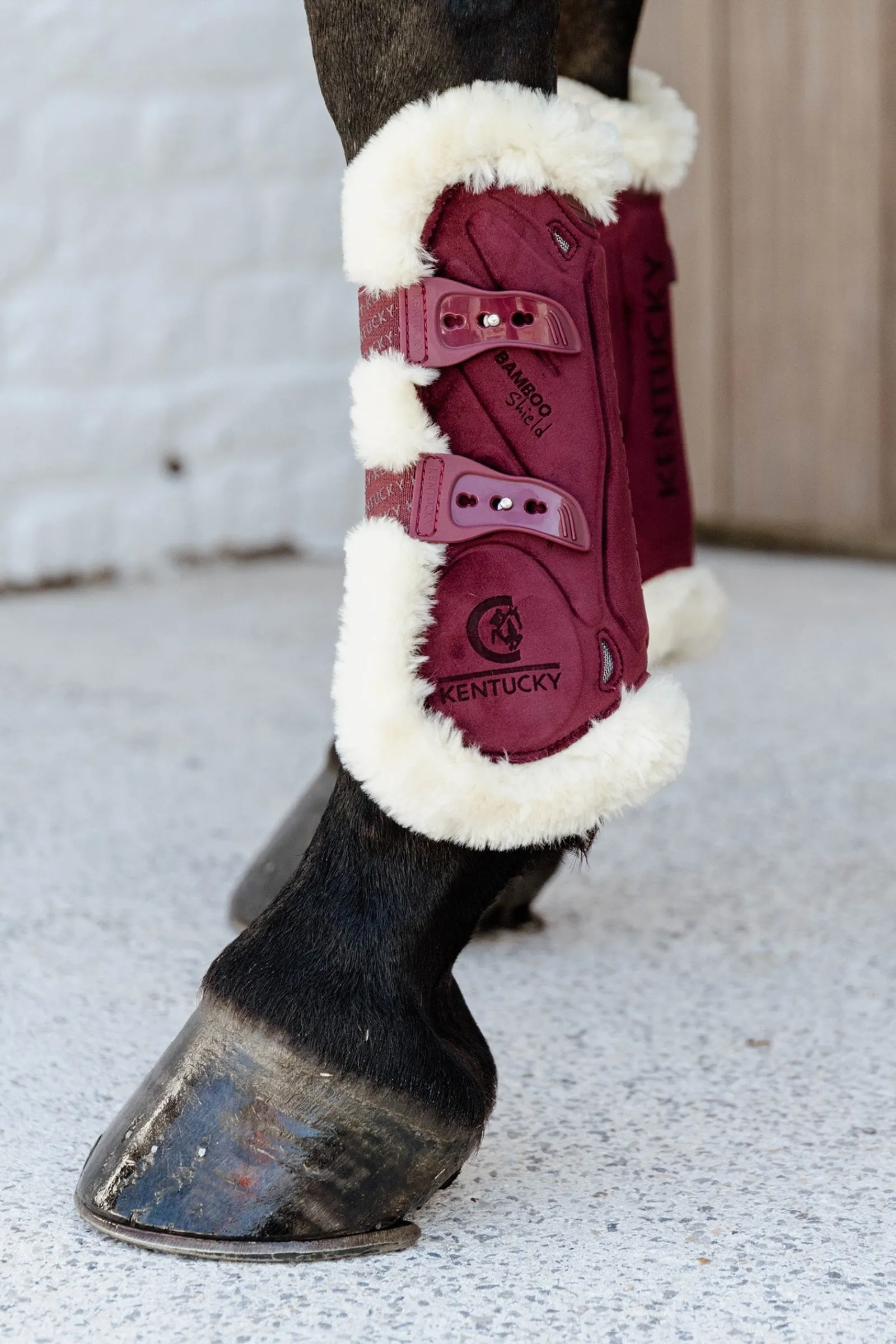 Kentucky Horsewear Bamboo Elastik Gamaschen mit veganem Lammfell* Gamaschen