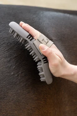 LeMieux Flexi Massagebürste* Pferdebürsten
