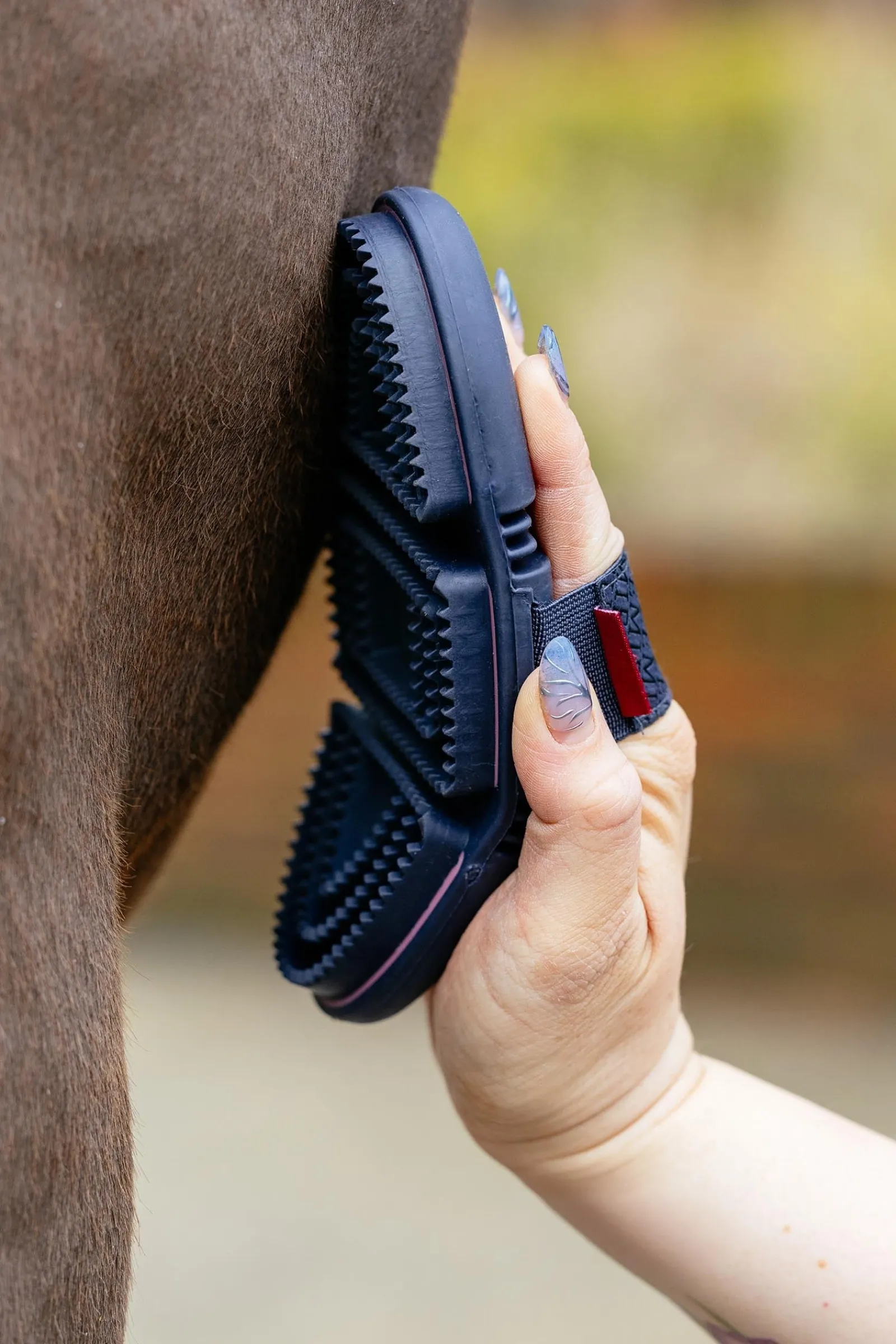 LeMieux Flexi Striegel* Pferdebürsten