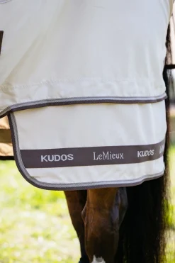 LeMieux Kudos Shower Pro Ekzemerdecke mit abnehmbarem Halsteil* Ekzemerdecken Und -Masken