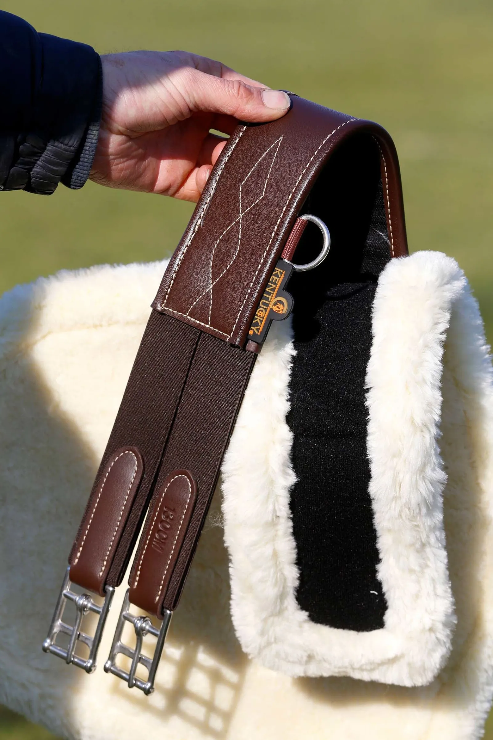 Kentucky Horsewear Lammfellunterlage für den Stollengurt* Sattelgurte