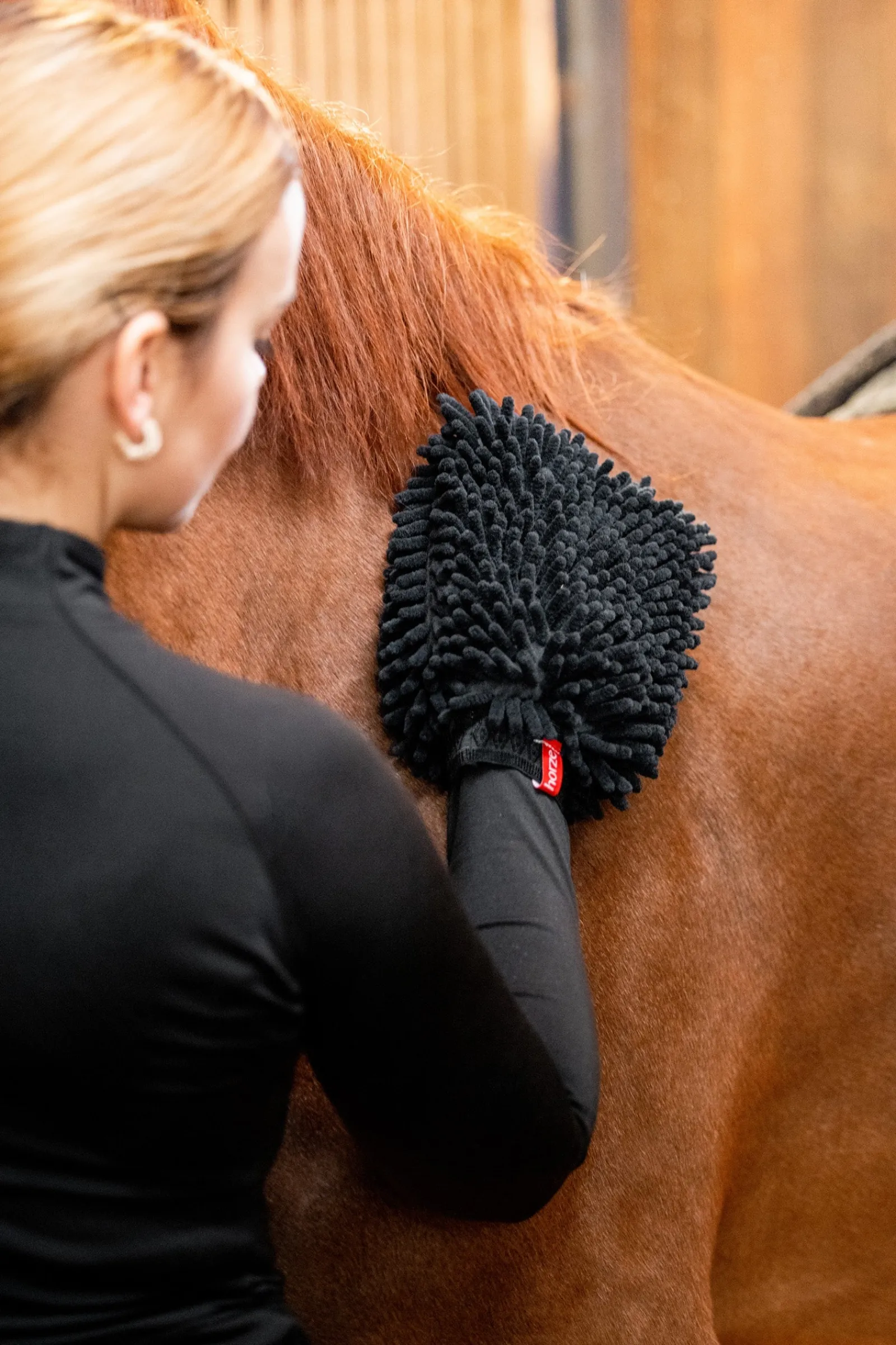 Horze Mikrofaser-Pflegehandschuh* Pflegezubehör