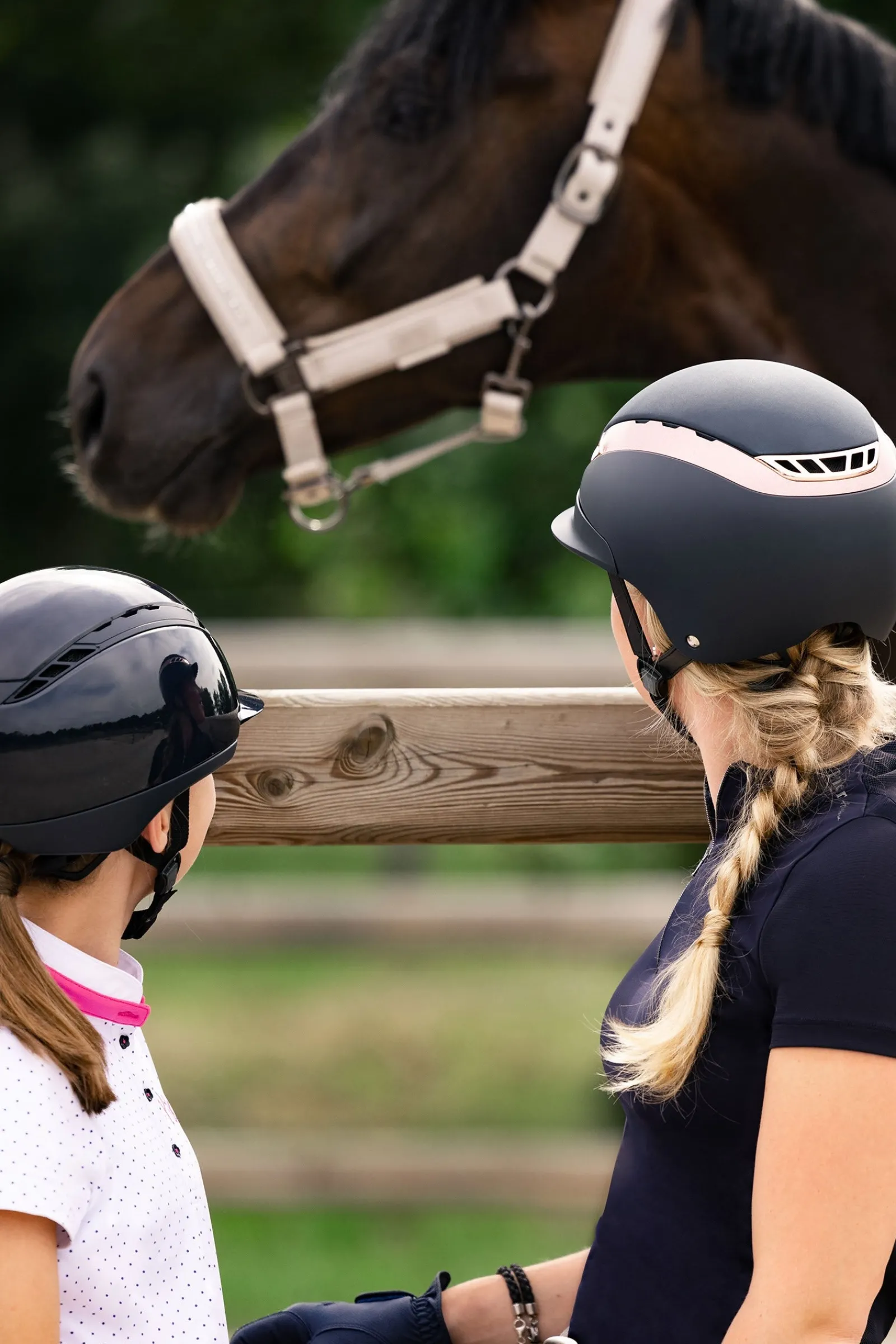 Abus Pikeur AirLuxe Supreme Reithelm* Reithelme