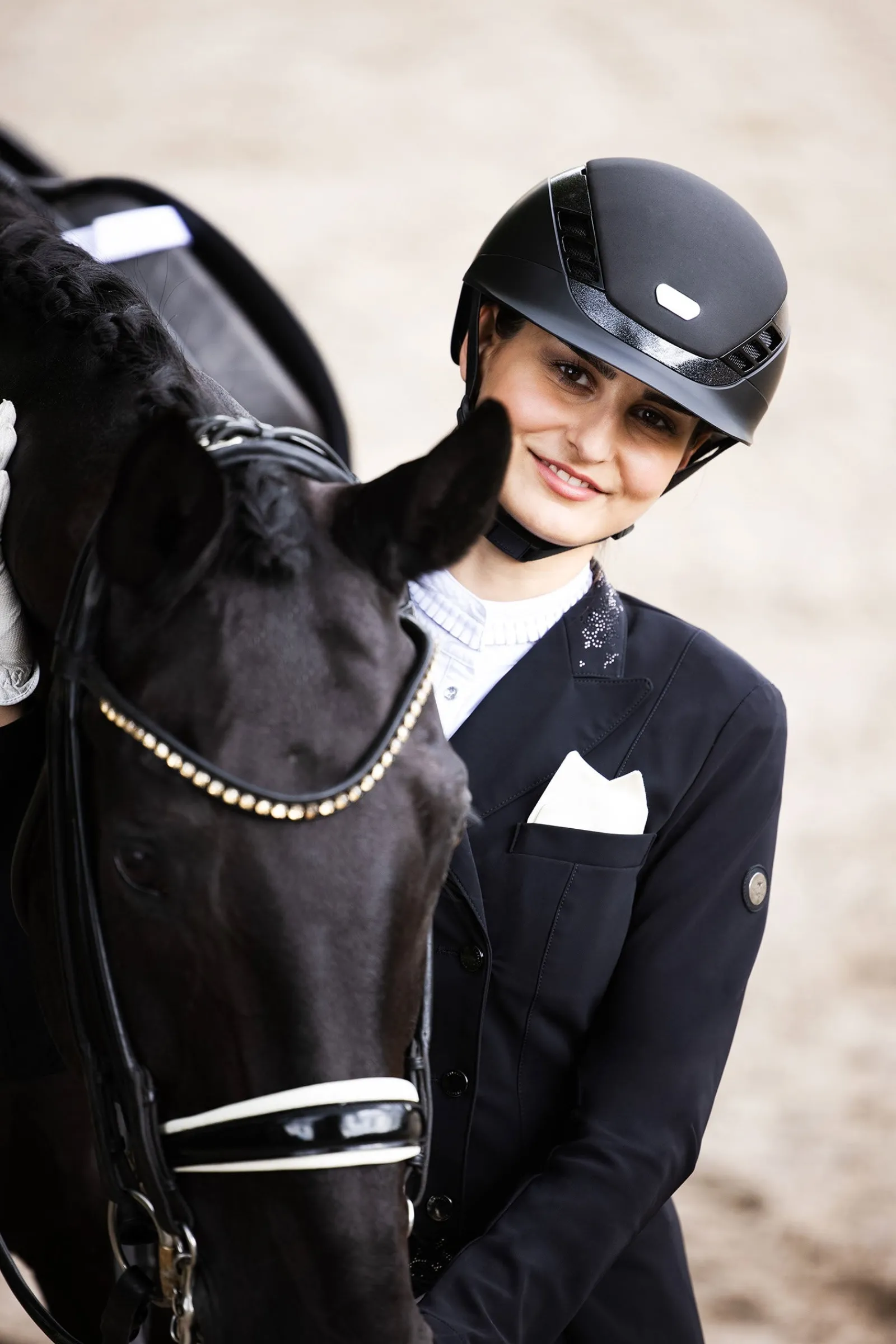 Abus Pikeur AirLuxe Supreme Reithelm* Reithelme