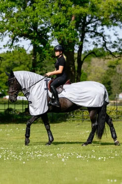 LeMieux Ride On Ausreit-Fliegendecke mit abnehmbarem Hals- und Schulterteil* Reit- & Nierendecken