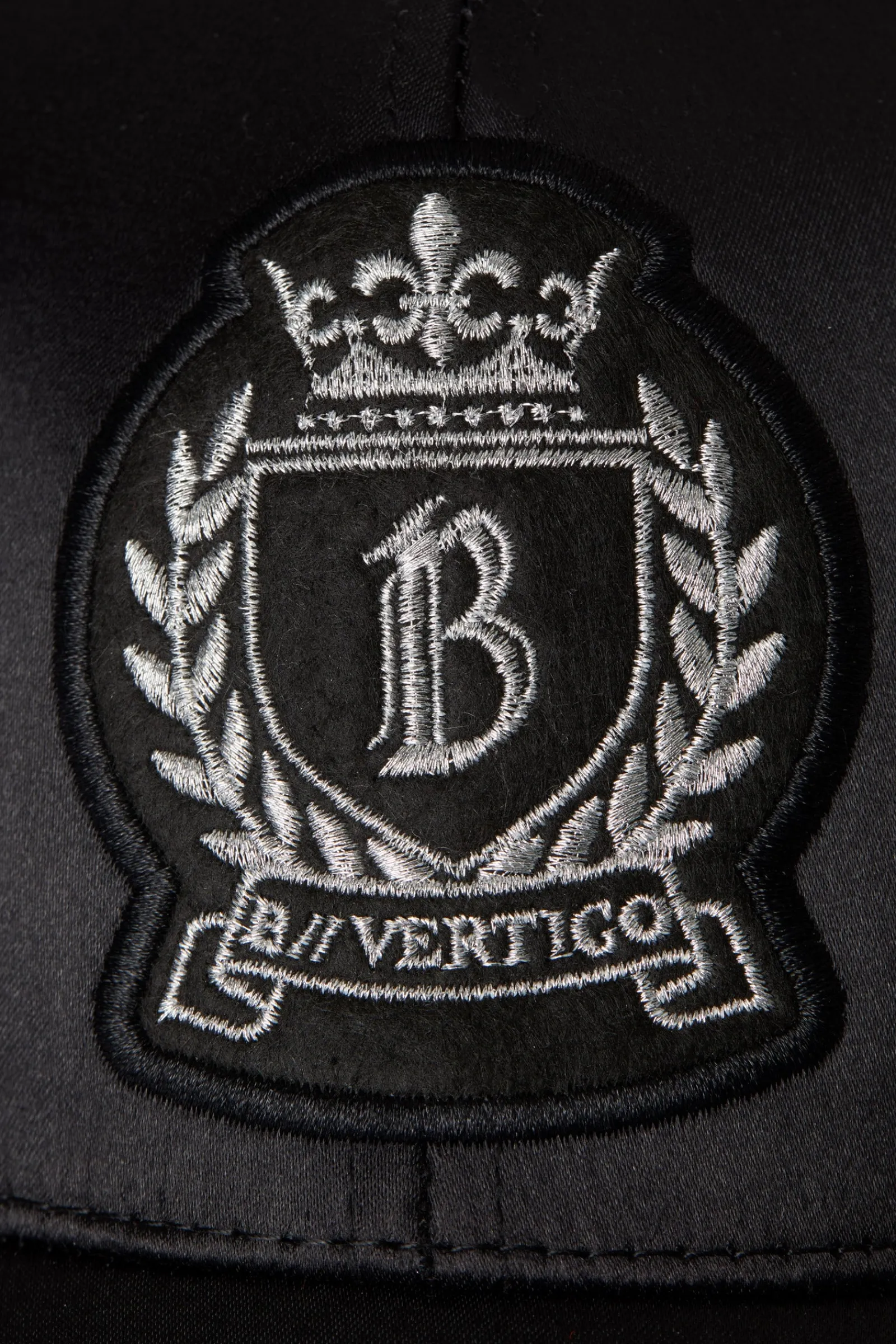 B Vertigo Satin Kappe* Caps & Mützen