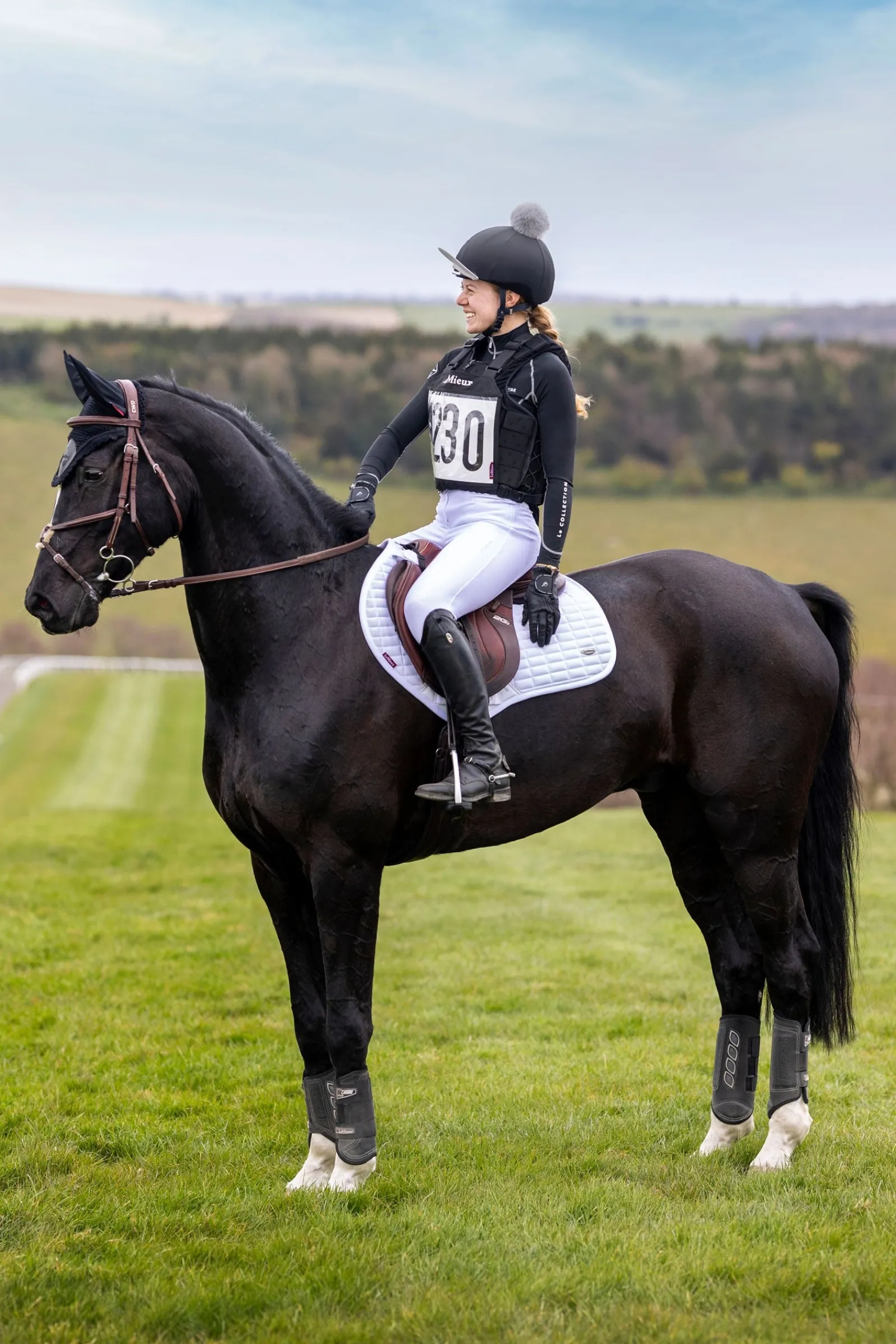 LeMieux Self-Cool Close Contact Schabracke* Spring- & Vielseitigkeitsschabracken