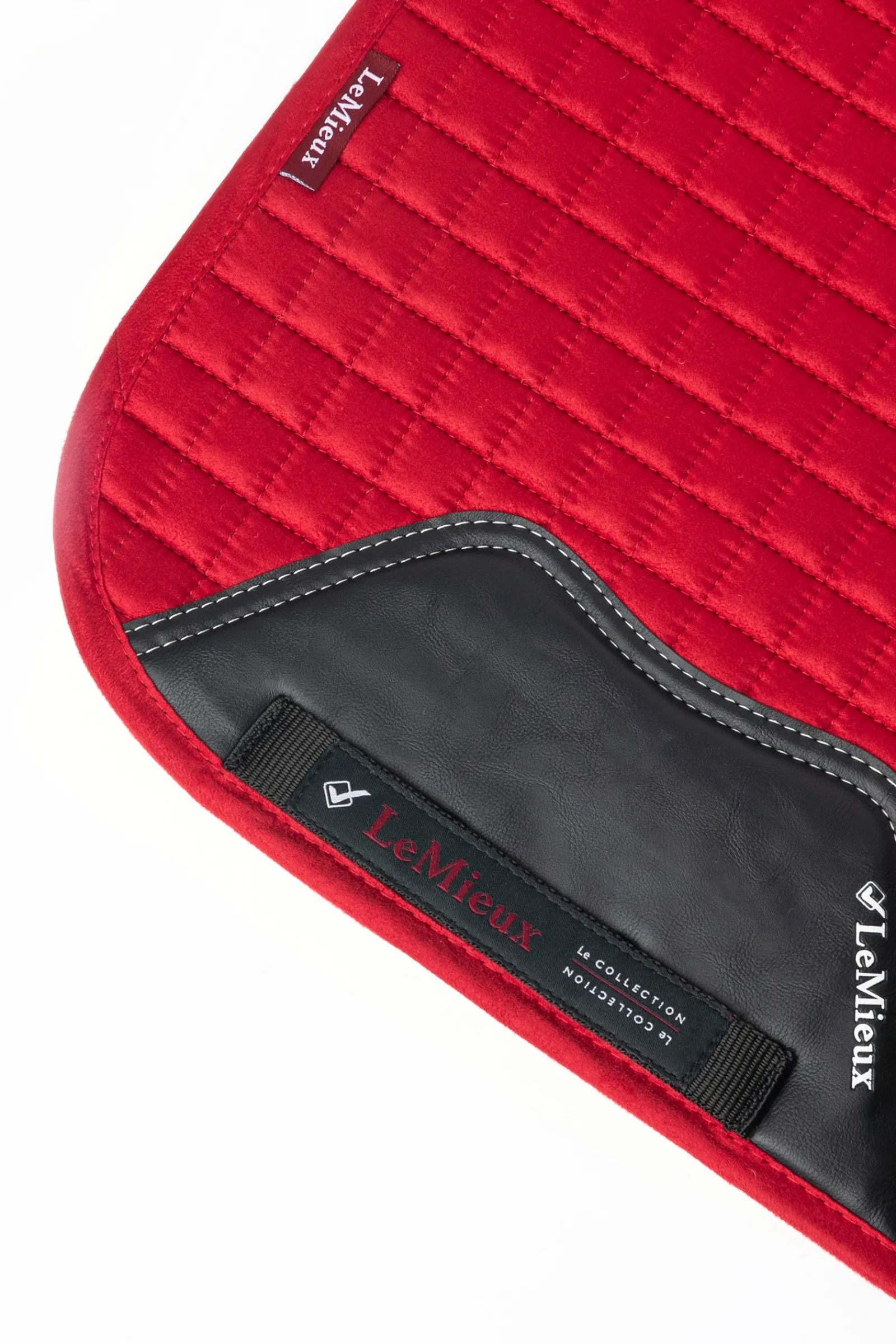 LeMieux Suede Luxuriöse saisonale Dressurschabracke* Dressurschabracken