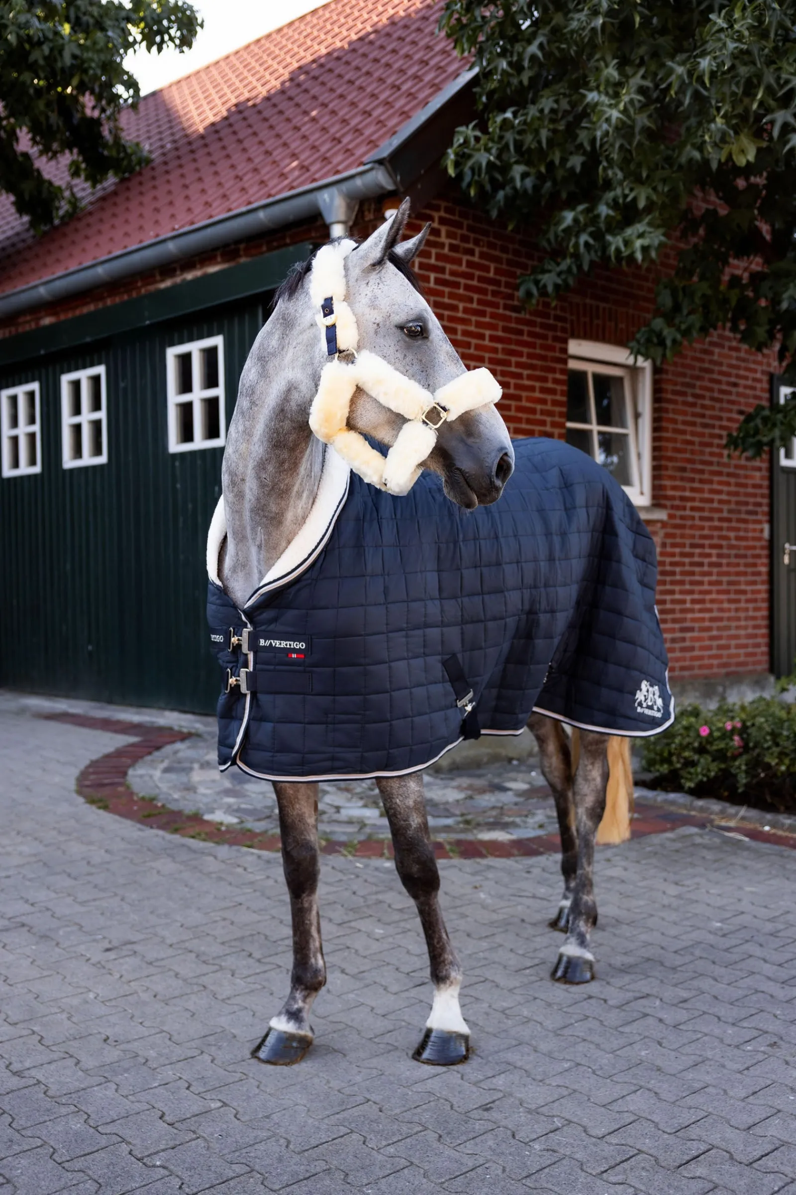 B Vertigo Theo Stalldecke, 150g* Stall- & Unterdecken